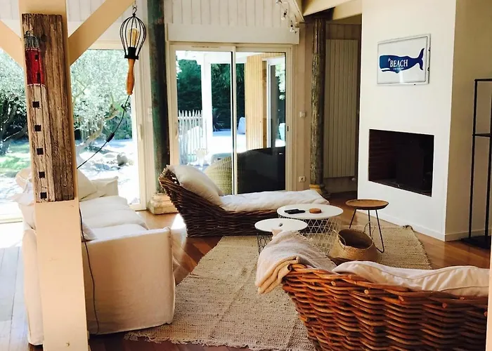 Villa 8 Chb Au Pied De La Foret , 450m Du Bassin *