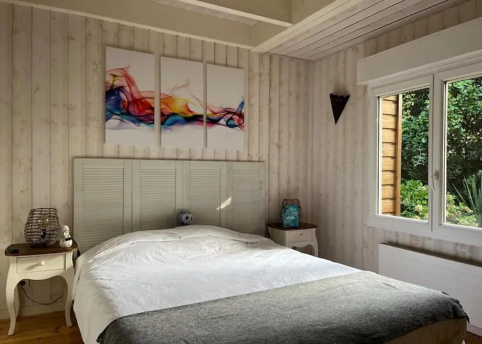 Villa 8 Chb Au Pied De La Foret , 450m Du Bassin *